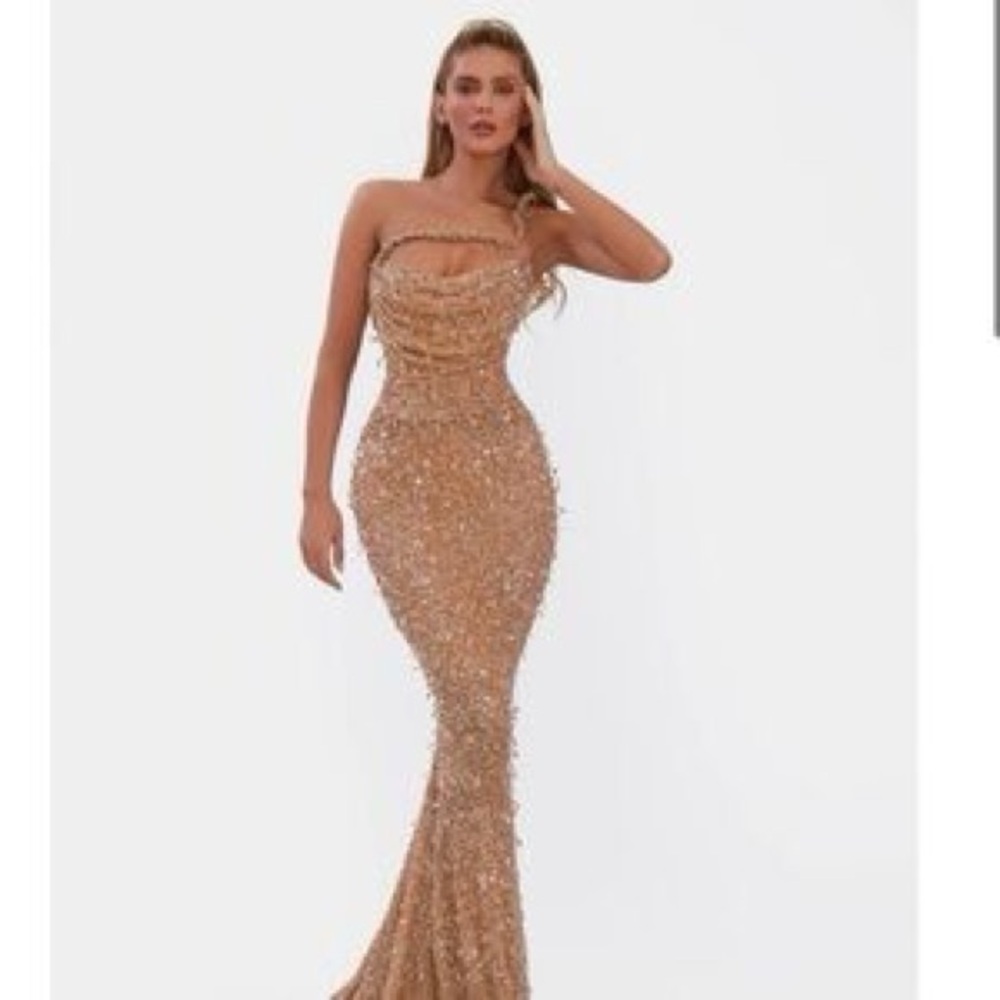 Glamorous Strapless Gold Gown
